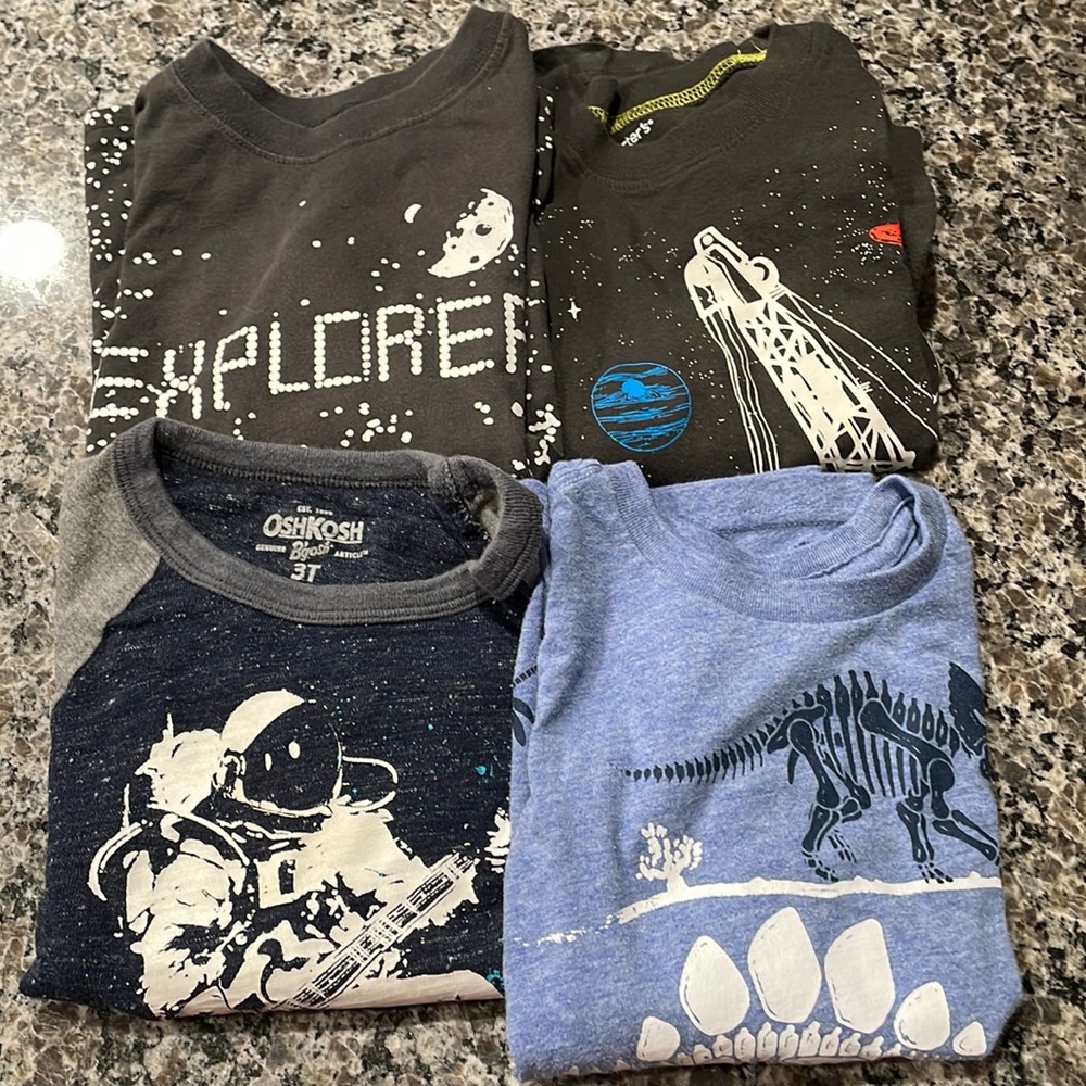 Bundle of 4 long sleeve t-shirts in 3T